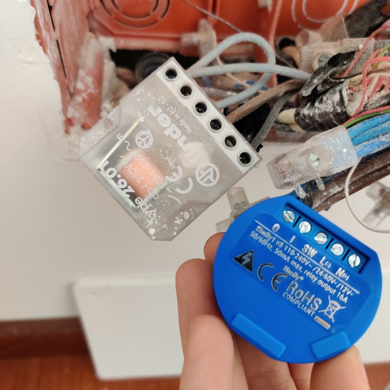 Sostituire con uno Smart Relè Shelly 1 un Relè Finder Tradizionale 26.01 senza modificare i cablaggi dell’impianto elettrico /it/shelly1_finder26/target.jpg