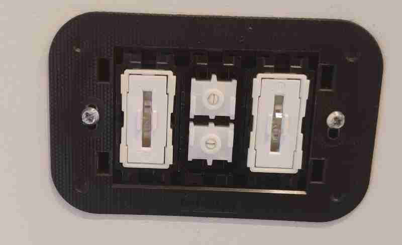 Pulsanti_a_muro /living-now-scenari/frutti_scatola_4.jpg