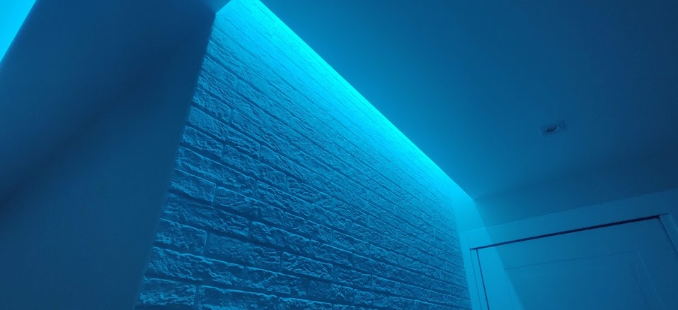 Customize the color of an RGB lamp based on the weather forecast /weather-forecast-color/muracolo.jpg